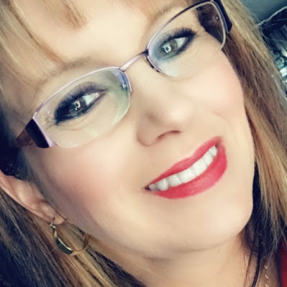 Meet your Posher, Beccajane - Picture 1 of 1